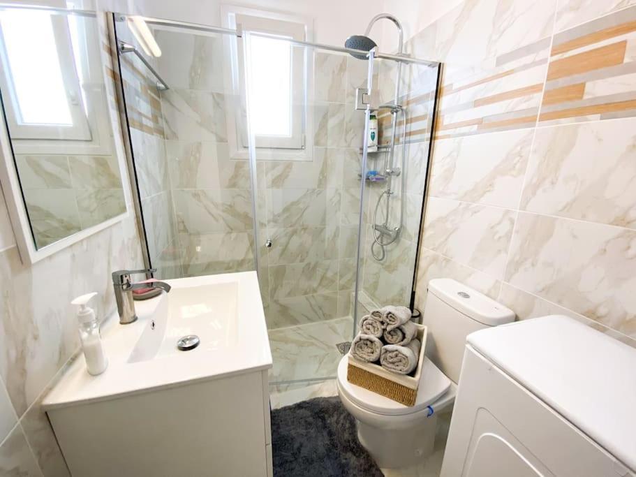 6Th Floor Apartment In Victoria Square Atena Exterior foto
